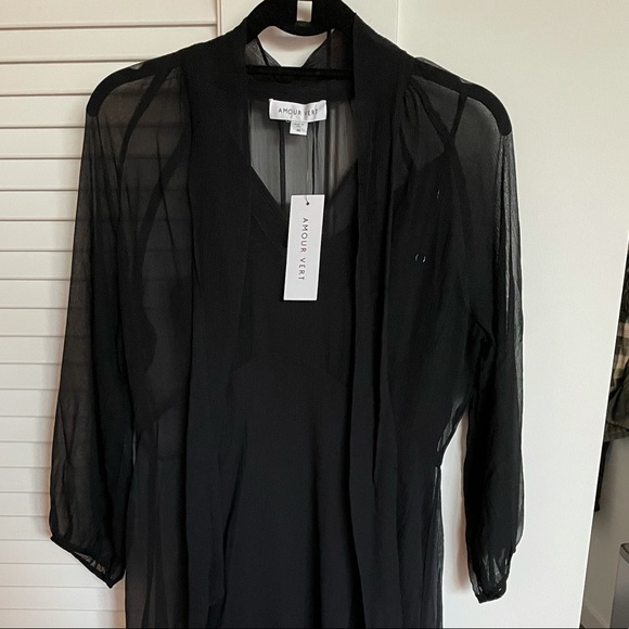 Amour Vert Dresses & Skirts - Amour Vert Silk tie neck BRAND NEW dress!